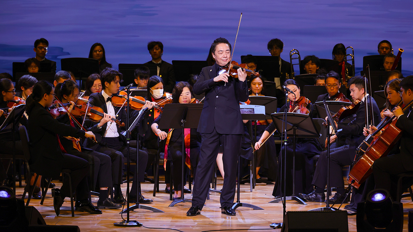 梁建枫先生亦为著名小提琴家，他在音乐会上演出《梁祝》小提琴协奏曲选段。