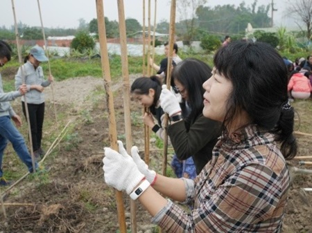 Hard work on the farm drawing people close to nature