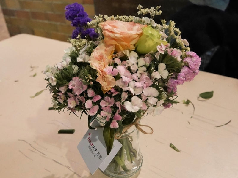 Graduation bouquets transformed into mini-bouquets for patients