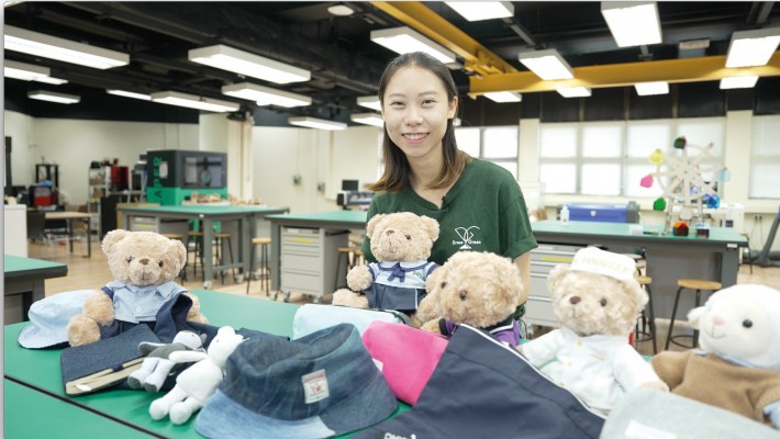 Dress Green, the PolyU-nurtured social enterprise co-founded by alumna Emma Yu, has flourished with substantial support from the University’s funding, resources, and mentorship.