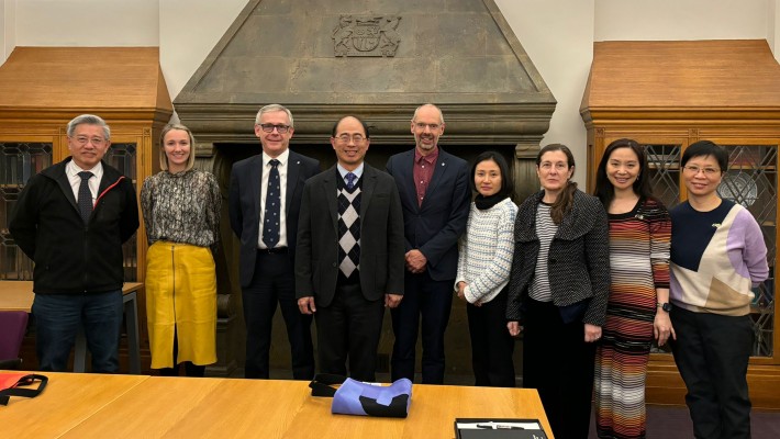 The PolyU delegation met with Prof. Chris Linton, Deputy Vice-Chancellor and Provost of Loughborough University (3rd from left), and his team. The visit was hosted by Prof. Cees de Bont, Dean of the School of Design and Creative Arts (centre).