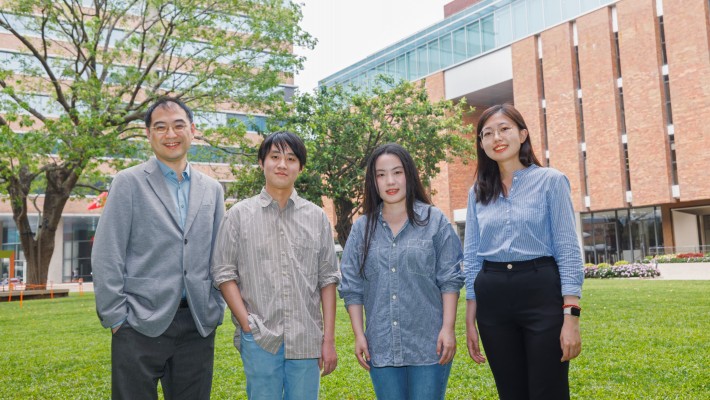 The research team led by Prof. Allen Au Man-ho (left) and Dr Lu Xingye (right) from the Department of Computing won an award in the ZPRIZE competition with their work on zero-knowledge cryptography.