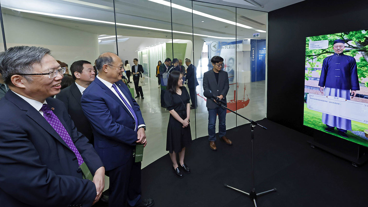 A flag-raising ceremony was held to celebrate PolyU’s 30th anniversary as a university, attended by over a thousand distinguished guests, political and business leaders, PolyU’s leaders and the community.